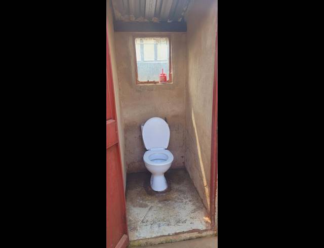 11 BEDROOM HOUSE FOR SALE IN TSAKANE